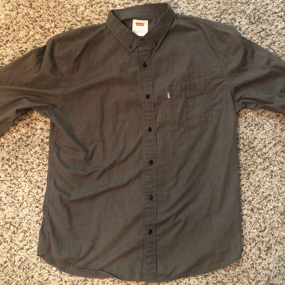 Levi’s Button-Up Shirt. Dark Brown. Size L